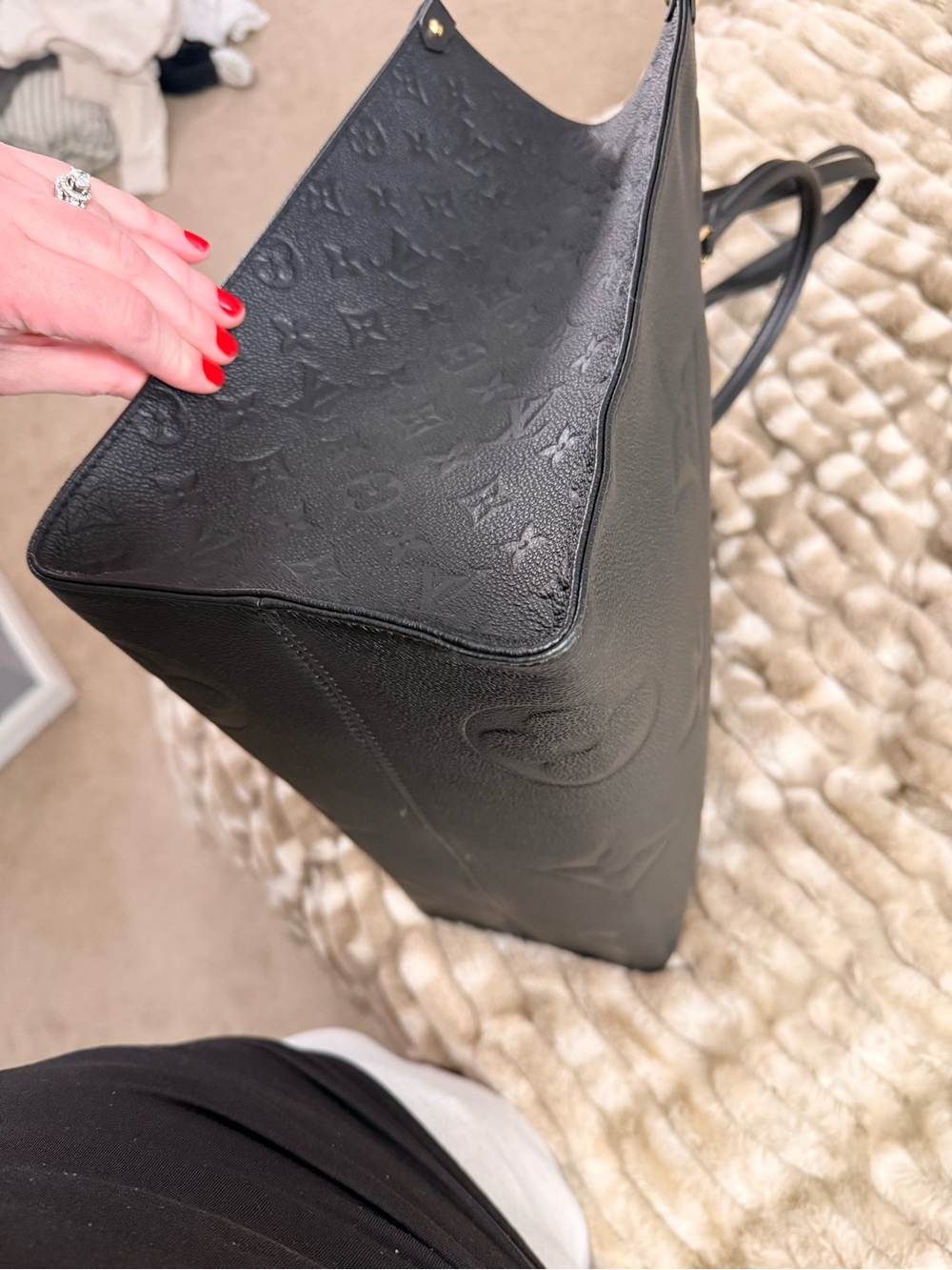Authentic Louis Vuitton On The Go Black Empreinte GM SIZE LIKE NEW NEVER USED - Picture 14 of 15